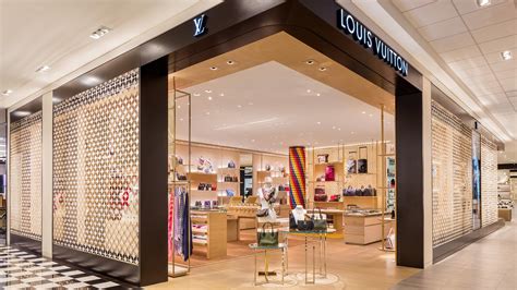 louis vuitton valley fair mall|bloomingdale valley fair hours.